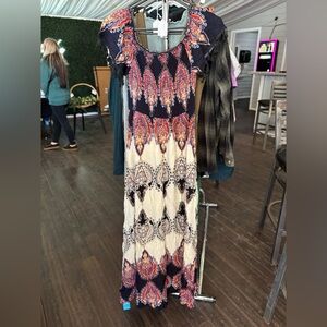 Cupshe Navy and Cream Paisley Maxi Dress